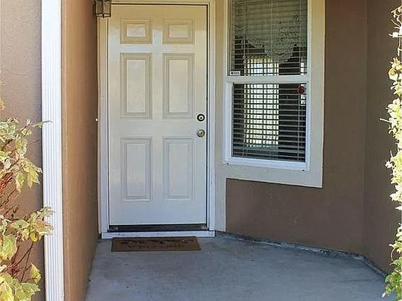 3rd image of 3520 Vistapark Dr