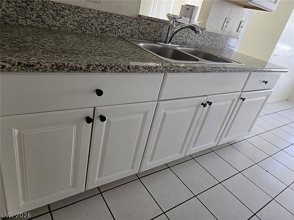 3rd image of 2775 Twistingbow Ln APT B