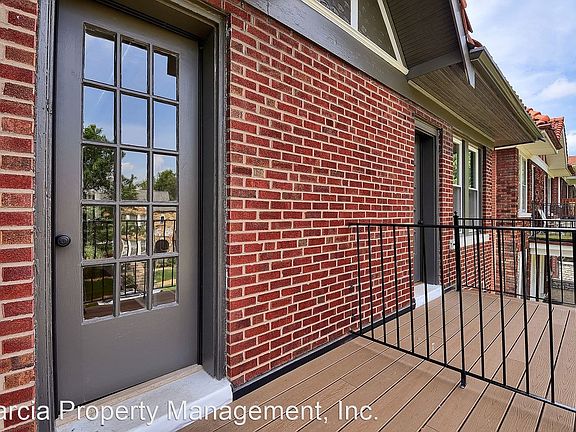 4th image of 5014 Pernod Ave #2F