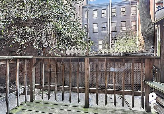 3rd image of 324 W 49th St APT 1RW