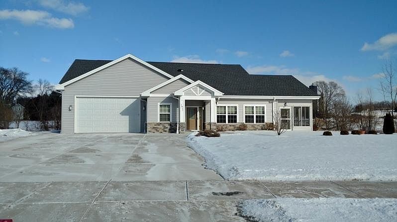 1st image of 1411 Schuman Dr