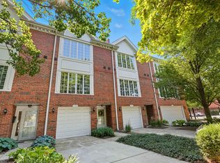 1155 W Vernon Park Pl, Chicago, IL 60607