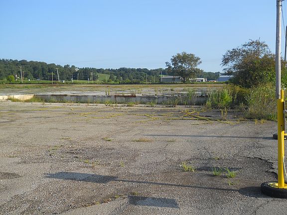 3rd image of 499 N Broad St