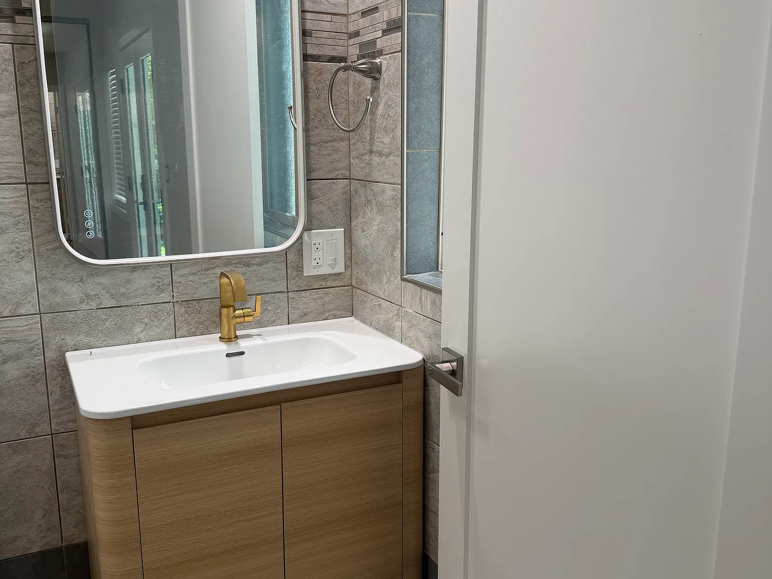 3 bed, 1278 sqft, $5,500 — Photo 4