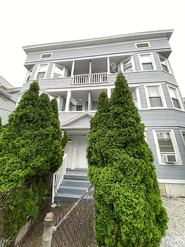 1514 Pembroke St Photo 1
