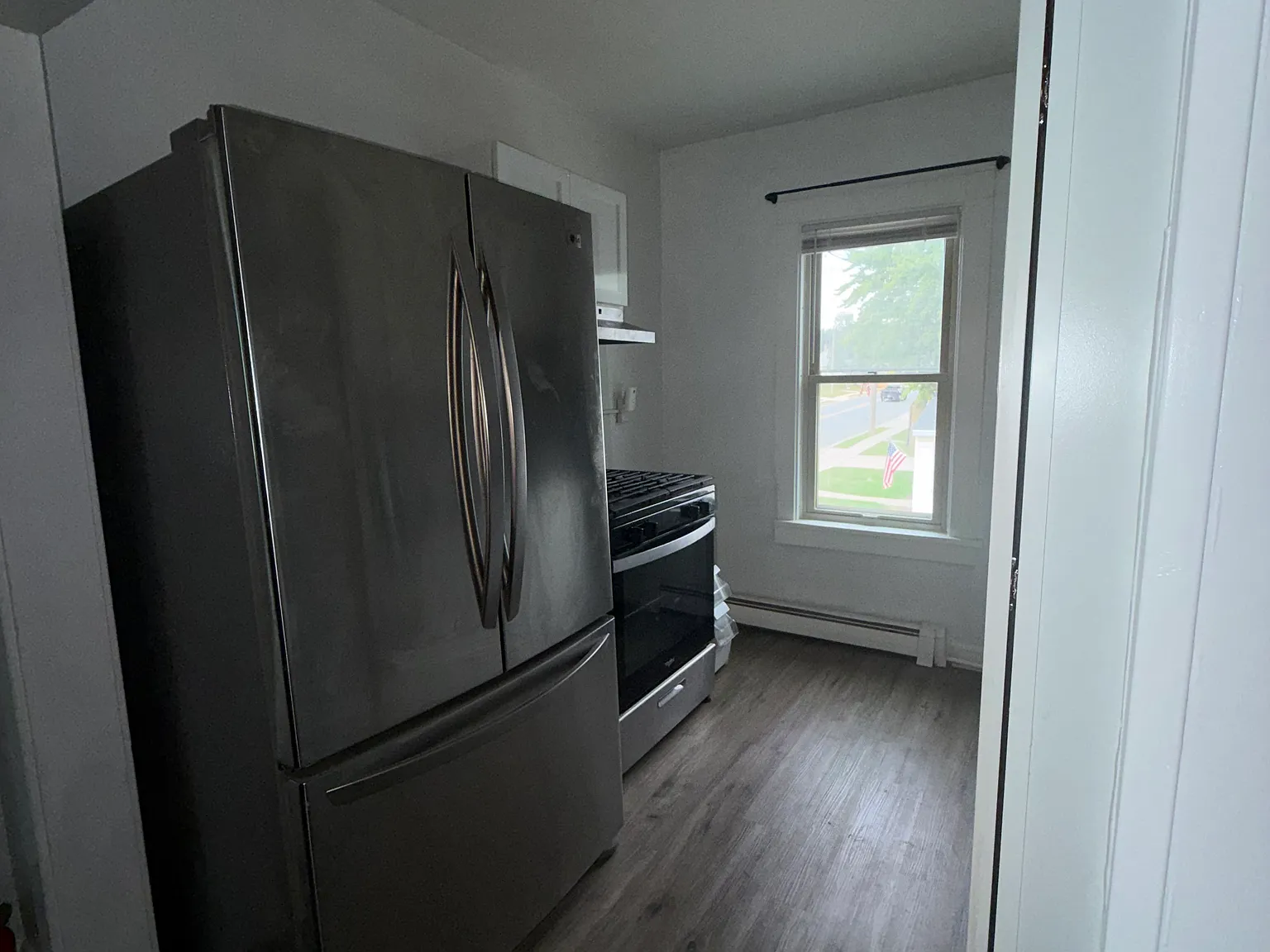 2 bed, 700 sqft, $1,000 — Photo 2