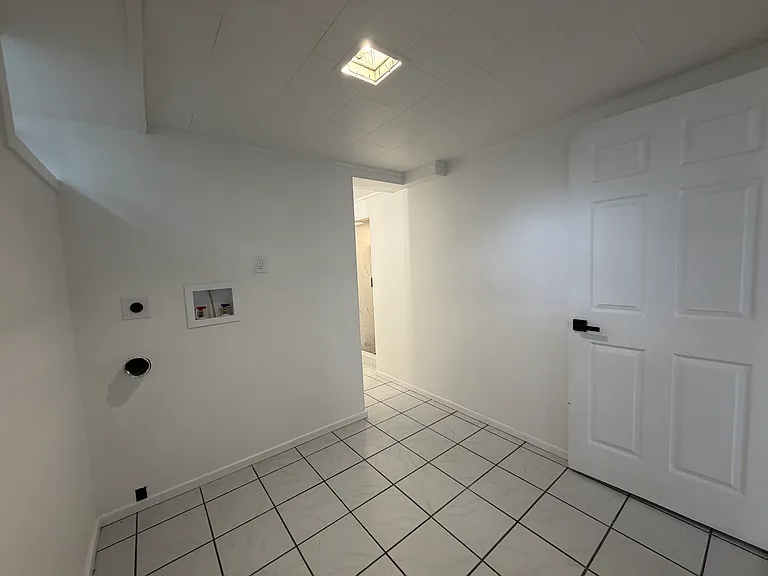3202 W Birkshire Dr — Photo 42