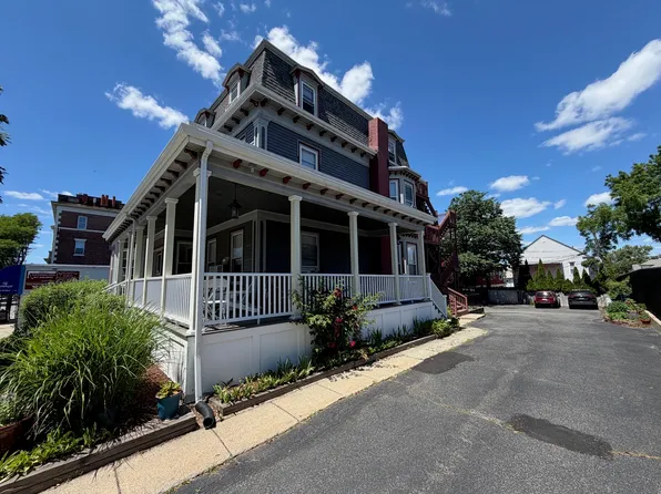 149 Highland Ave, Somerville, MA 02143