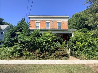 101 Broad St, Lyons, NY 14489