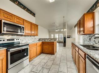 1413 Ross Dr, Lewisville, TX 75067
