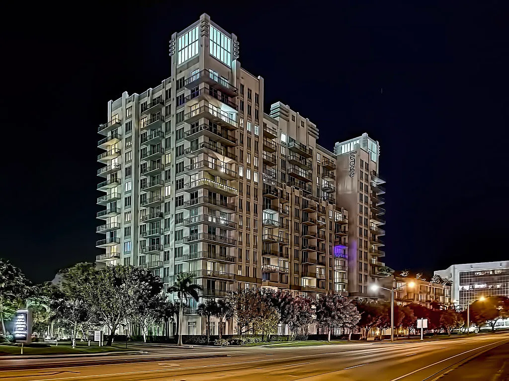 2 bed, 1036 sqft, $4,500 — Photo 1