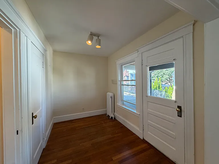 27 Central Rd — Photo 11