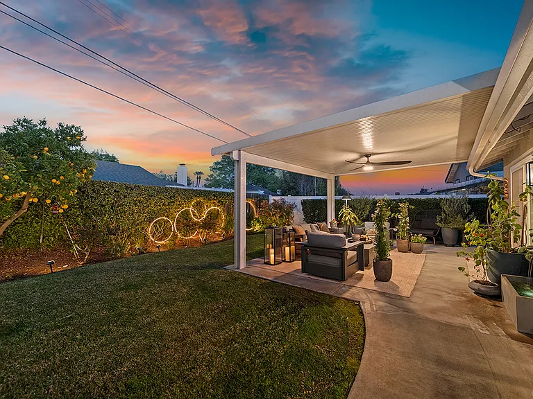 843 Bernard Dr — Photo 42