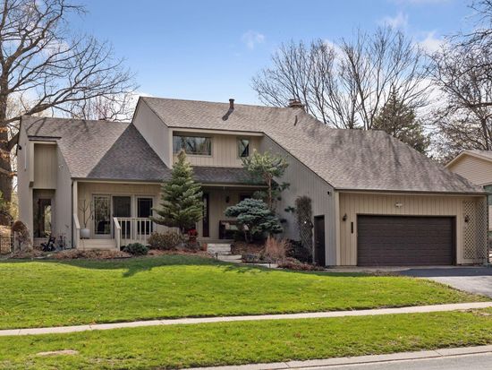 8124 Tierneys Woods Rd, Bloomington, MN 55438