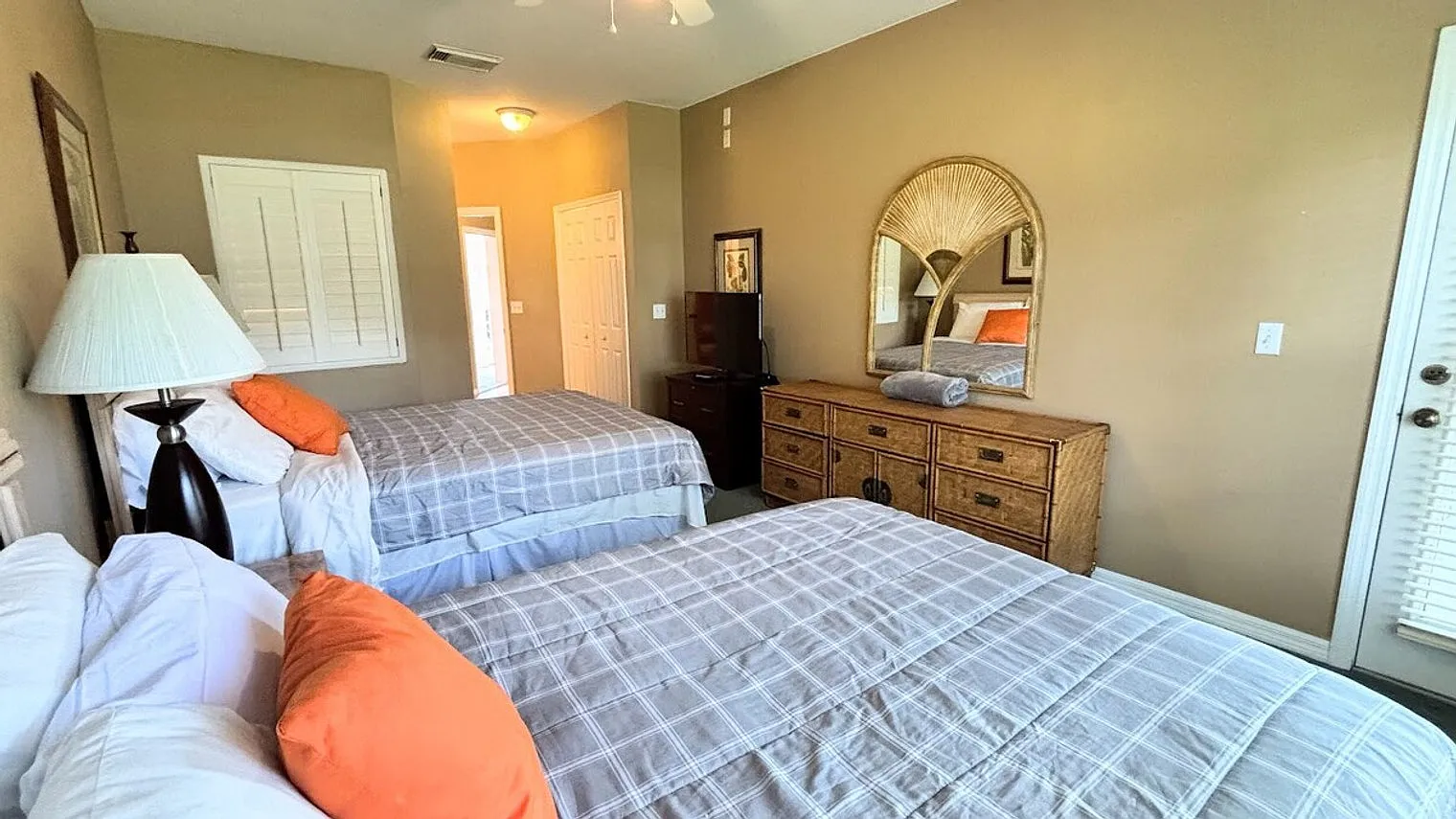 1 bed, 1.0 bath, $2,661 — Photo 4