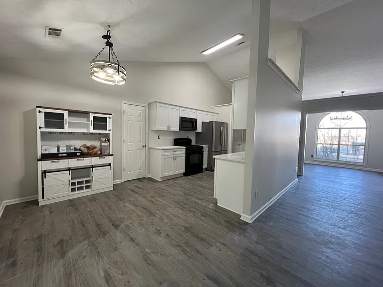 2730 Cambridge Park Dr — Photo 8