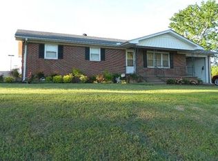 186 Kentucky Ave N, Parsons, TN 38363
