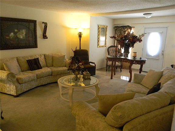 4th image of 504 Castile Ave