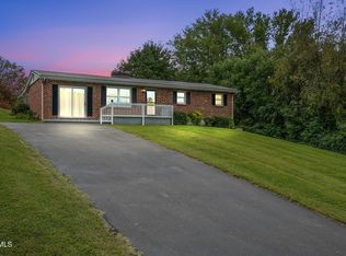 210 Circle Rd, Bristol, TN 37620