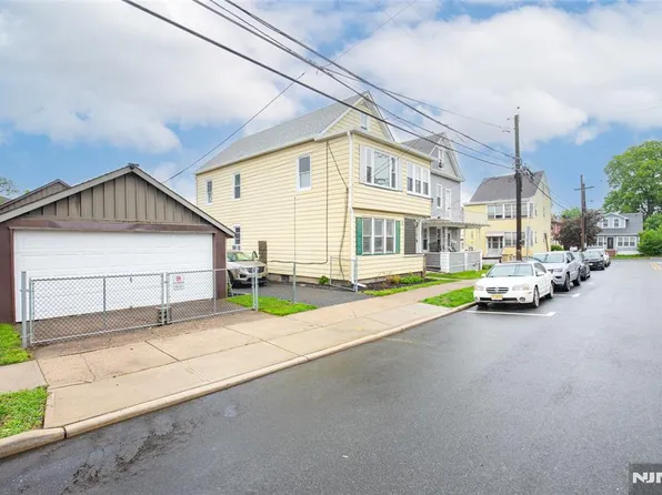 232 N 12th Pl, Prospect Park, NJ 07508