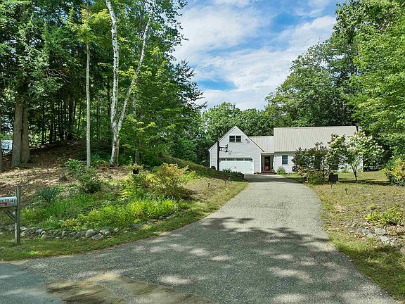 3rd image of 41 Haywagon Road
