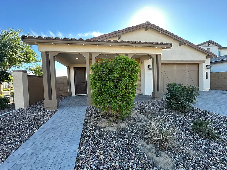 21357 E Macaw Dr — Photo 1