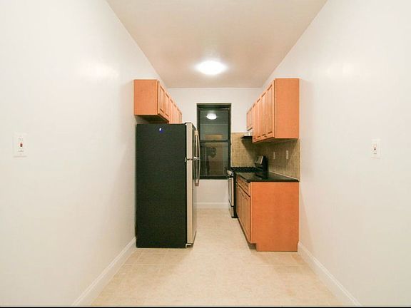 2nd image of 32-06 29th St #5B