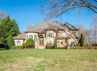 1318 Churchill Downs Dr, Waxhaw, NC 28173