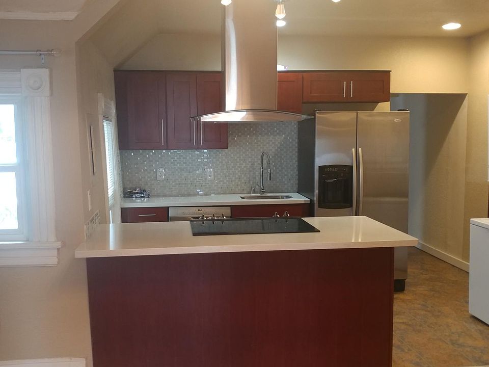 1st image of 7 Saint Helens Ave #4