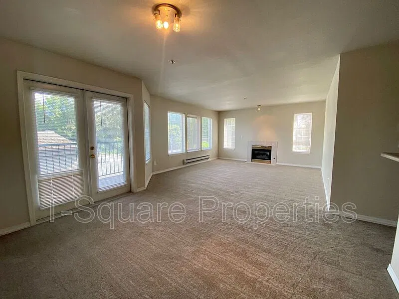 2 bed, 2.0 bath, 1080 sqft, $2,195 — Photo 3