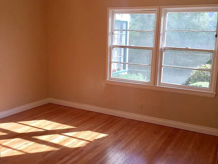 626 Midvale Ave #2 — Photo 21