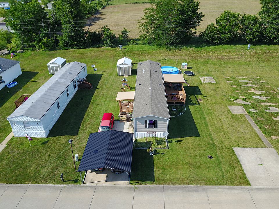 1st image of 513 Aspen Dr #18