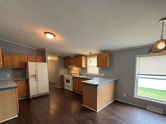 3rd image of 3435 Creekside Blvd #292