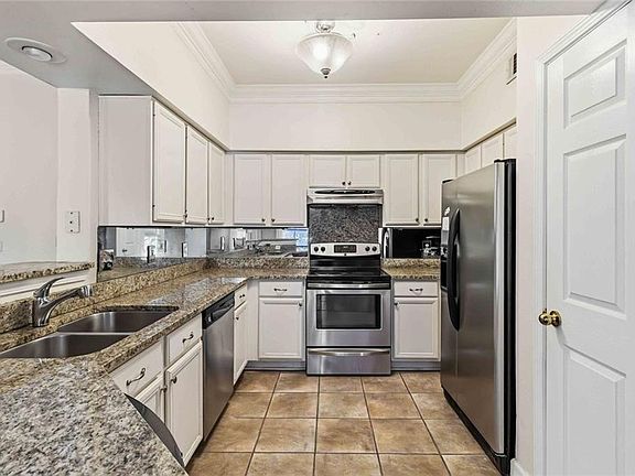 5th image of 3777 Peachtree Rd NE APT 533