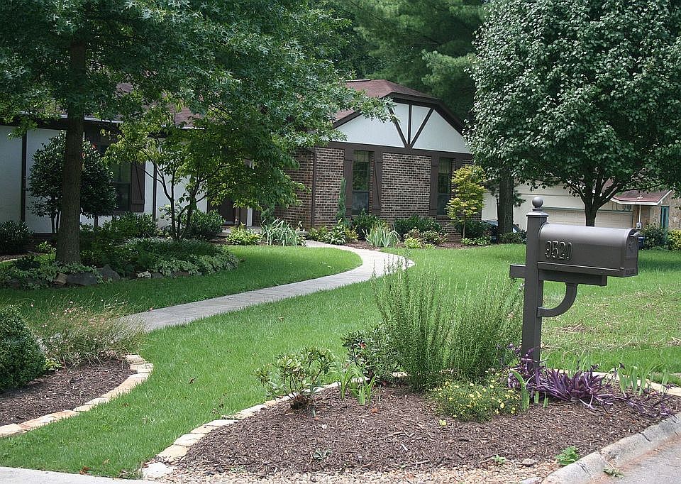 2nd image of 9520 Briarwood Dr