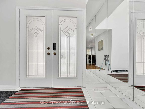 4th image of 85 Cityview Cir