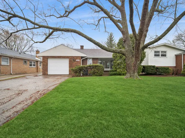 1812 Winthrop Rd, Highland Park, IL 60035