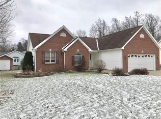 4320 Rushford Dr, Hamburg, NY 14075