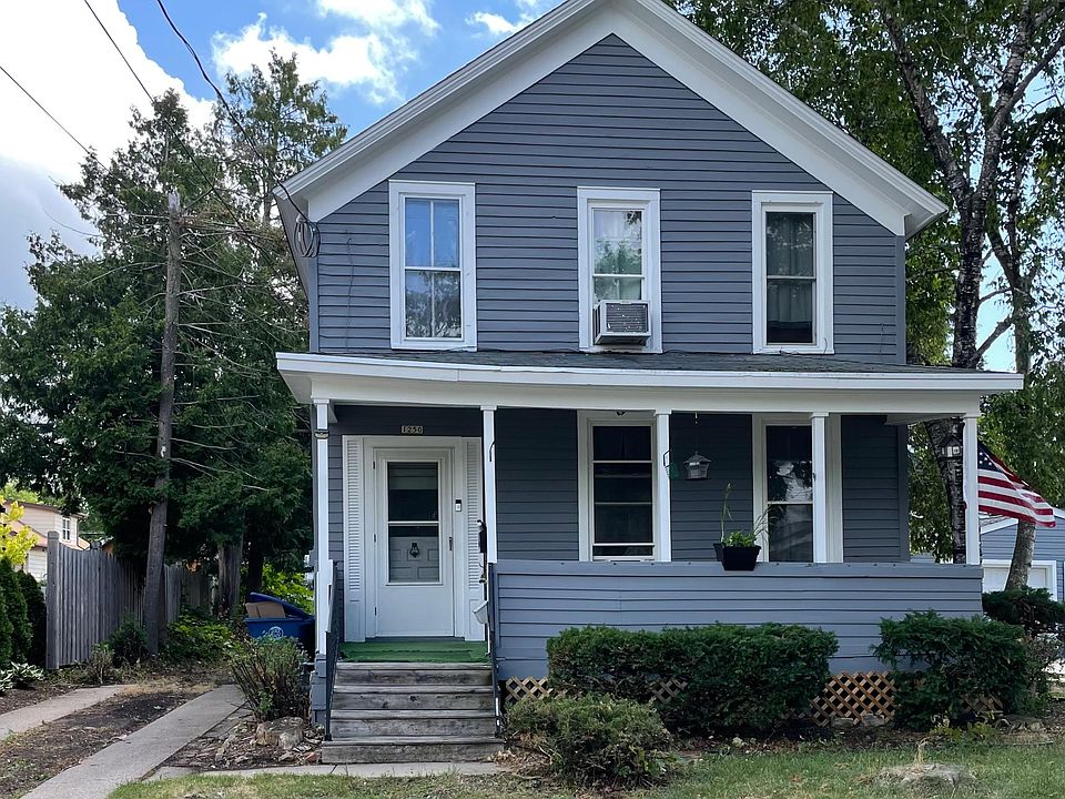 Private Entrance & driveway for this upper unit