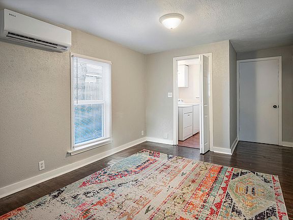 4th image of 3114 Elm Park