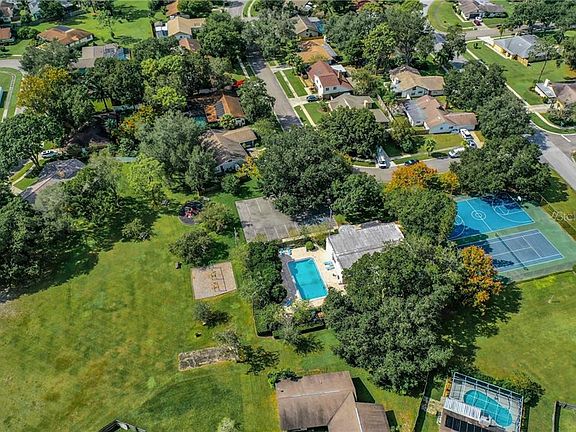 4th image of 2018 Sycamore Ln