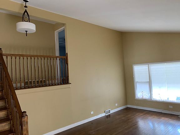 2nd image of 15148 Dorchester Ave