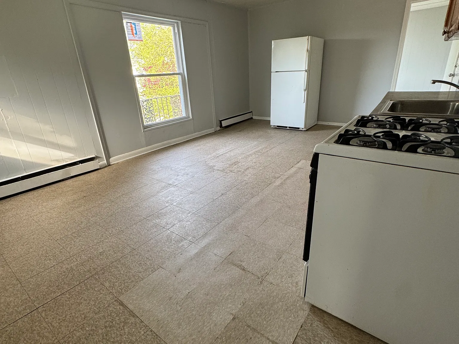 1 bed, $825 — Photo 2