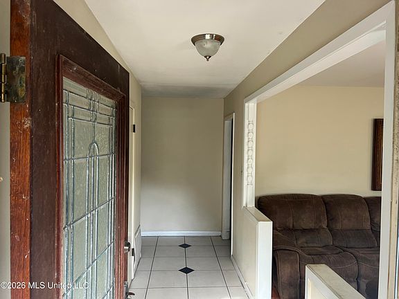 5th image of 103 Edmund Dr