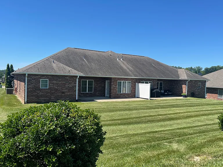 120 Winterfield Cir — Photo 2