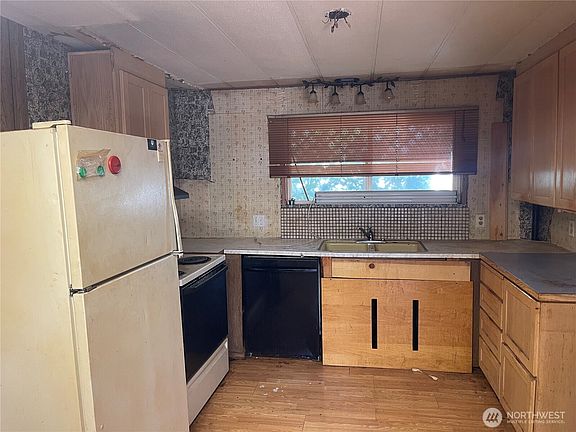 3rd image of 3333 228th Street SE #94