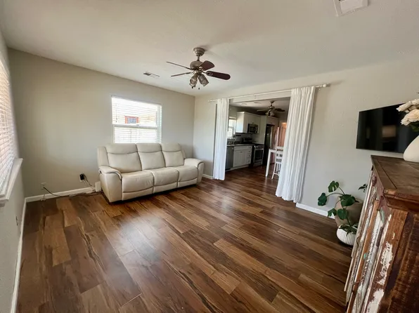 (undisclosed Address), Albuquerque, NM 87107