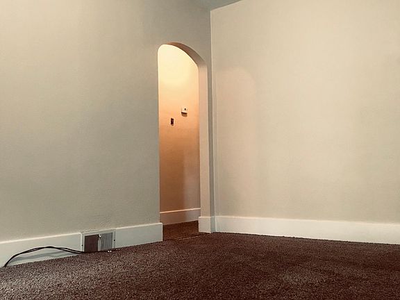 4th image of 2603 Welch Ave #1