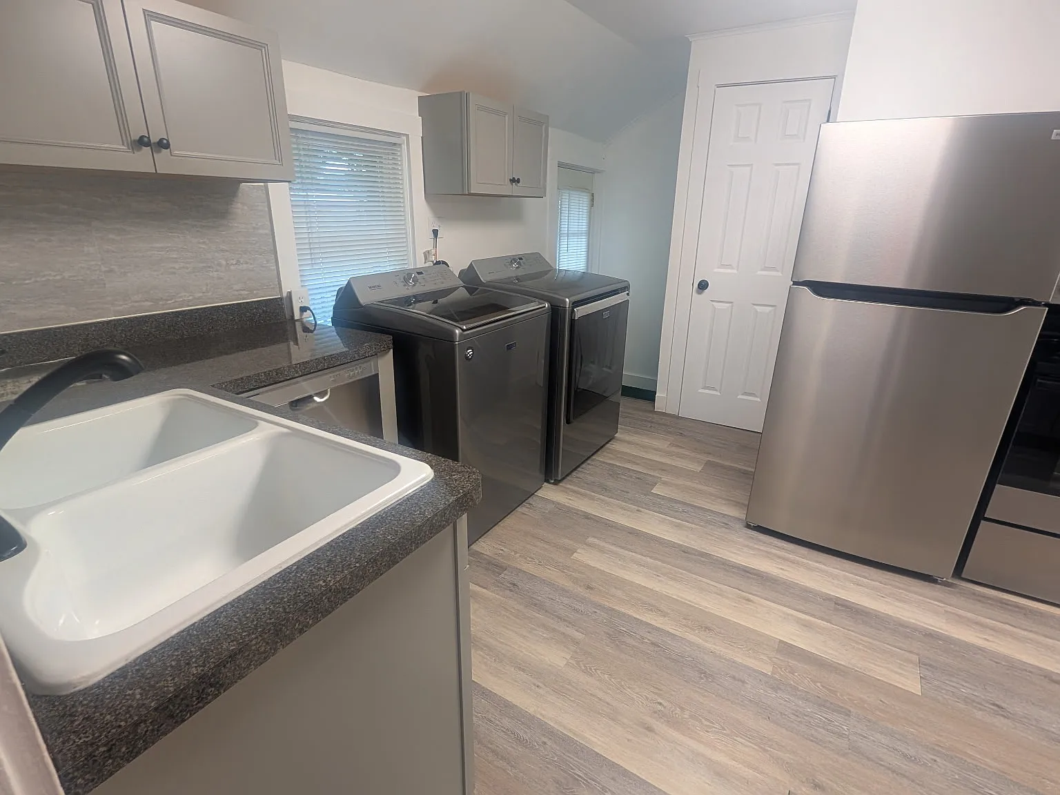3 bed, $1,800 — Photo 3