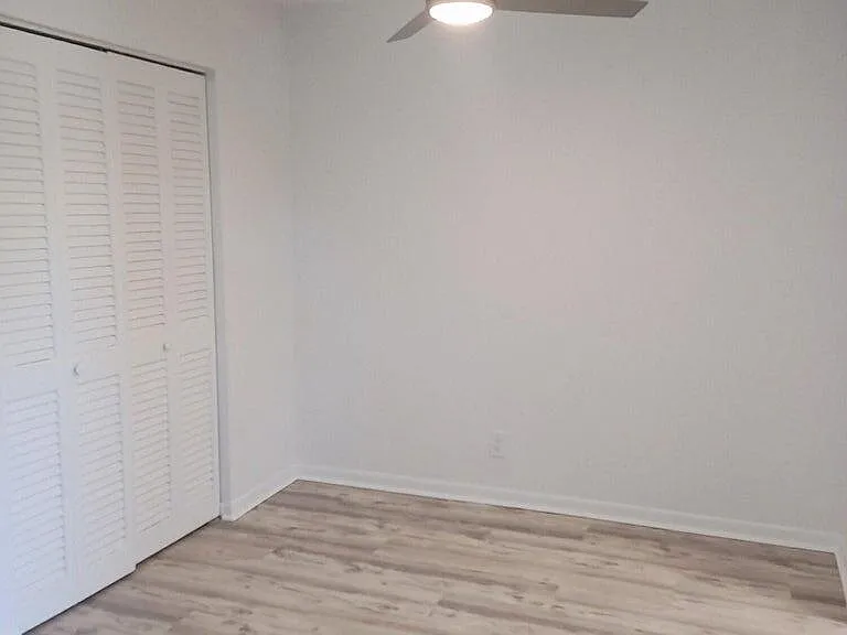 640 SE 2nd Ave #202 — Photo 8
